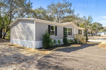 207 Ash St, Interlachen, FL 32148