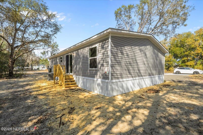 207 Ash St, Interlachen, FL 32148