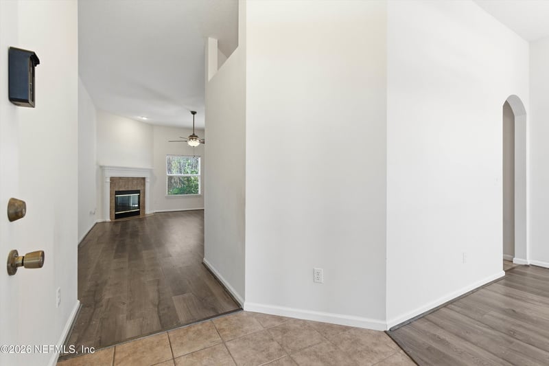 498 Bridgeport Ct, Jacksonville, FL 32218