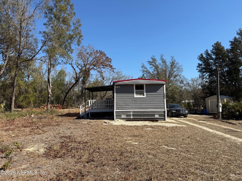 104 Churchill St, Interlachen, FL 32148