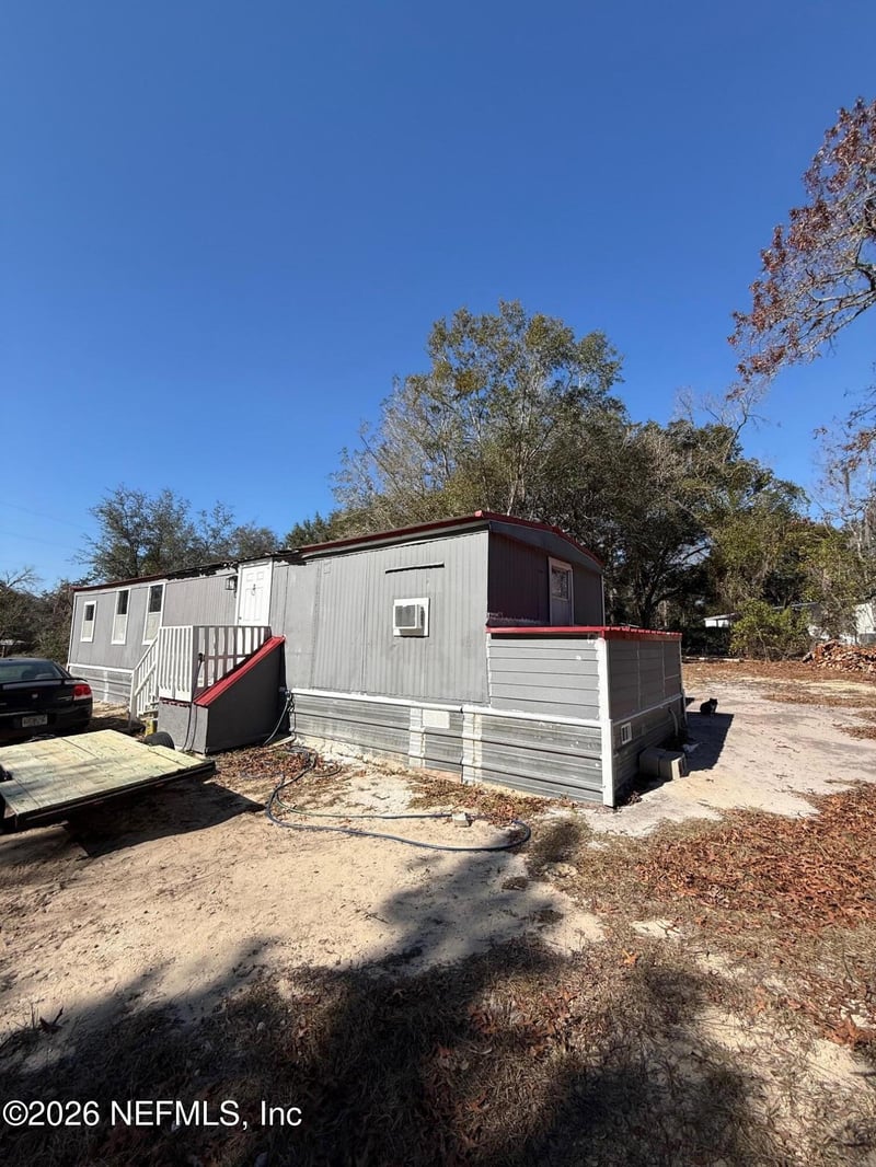 104 Churchill St, Interlachen, FL 32148