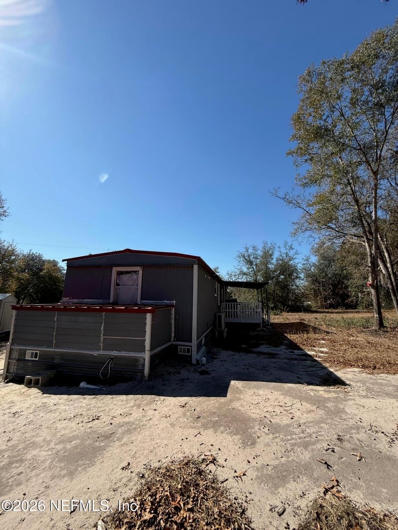 104 Churchill St, Interlachen, FL 32148