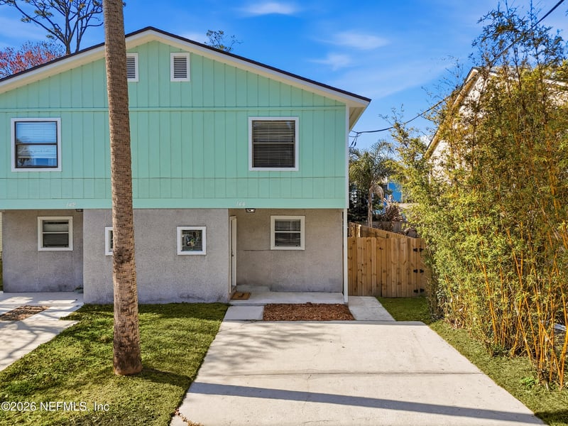 144 Poinsettia St, Atlantic Beach, FL 32233