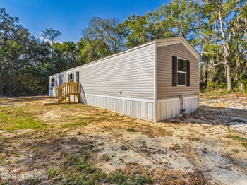 22816 64th Place Ave, Hawthorne, FL 32640