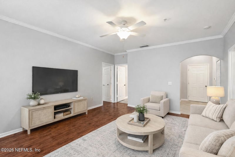 7800 Point Meadows Dr #212, Jacksonville, FL 32256