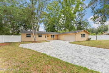 688 Claire Ln, Orange Park, FL 32073