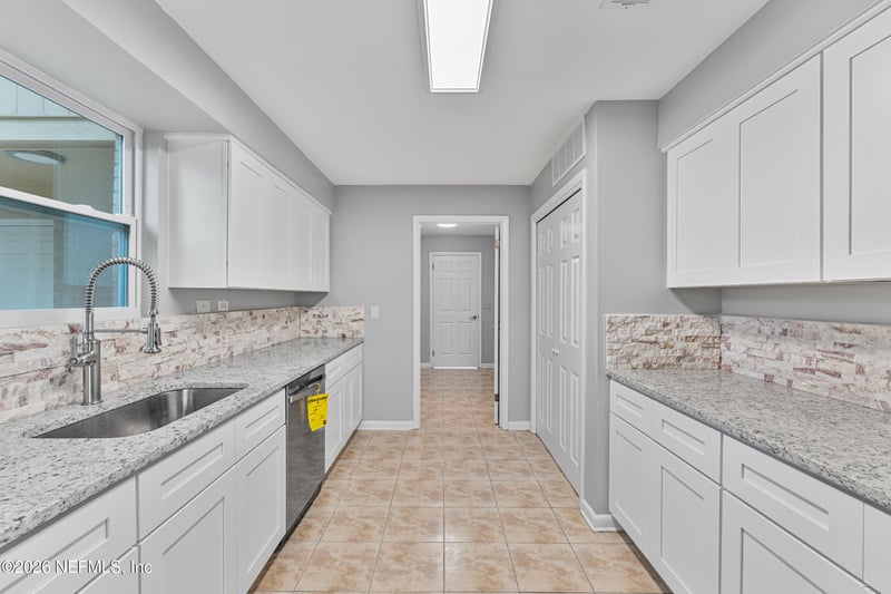 688 Claire Ln, Orange Park, FL 32073