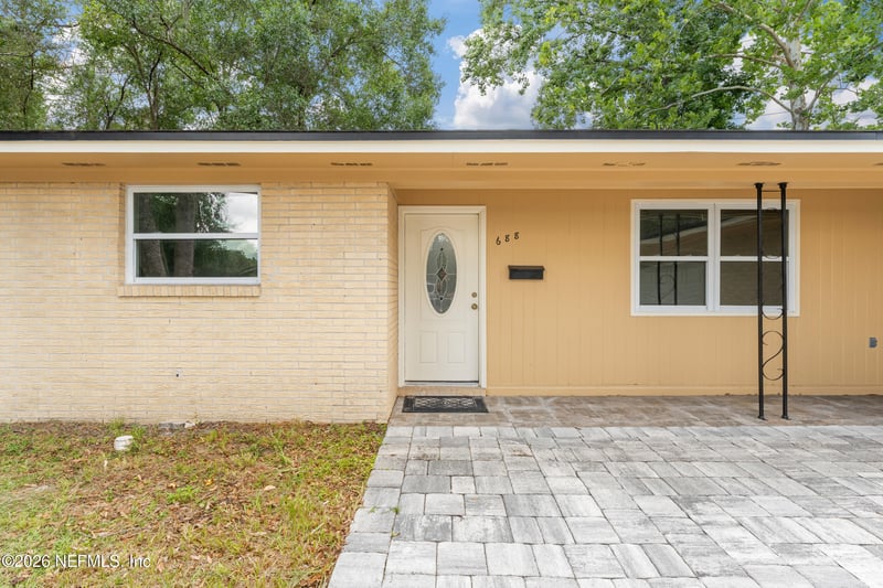 688 Claire Ln, Orange Park, FL 32073