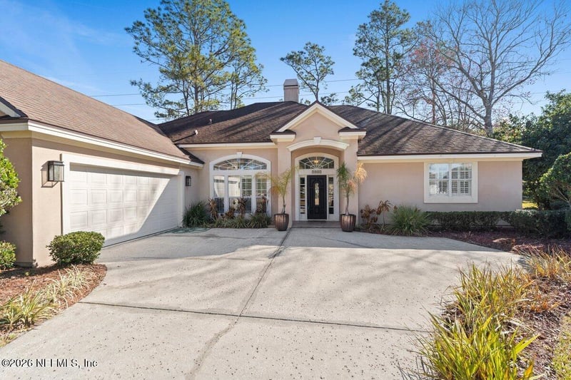 9957 Chelsea Lake Rd, Jacksonville, FL 32256