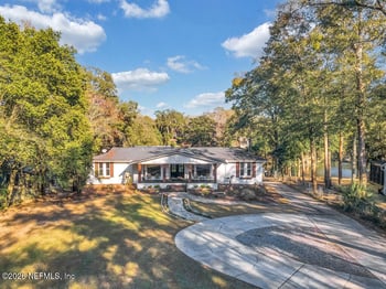 697 Arthur Moore Dr, Green Cove Springs, FL 32043