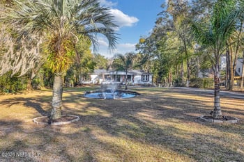 697 Arthur Moore Dr, Green Cove Springs, FL 32043