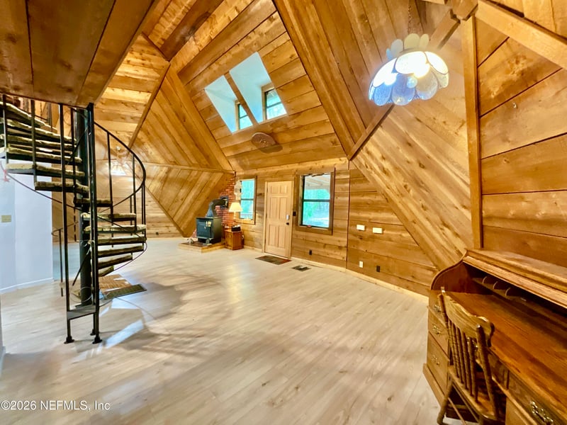 141 Tucker Lake Rd, Melrose, FL 32666