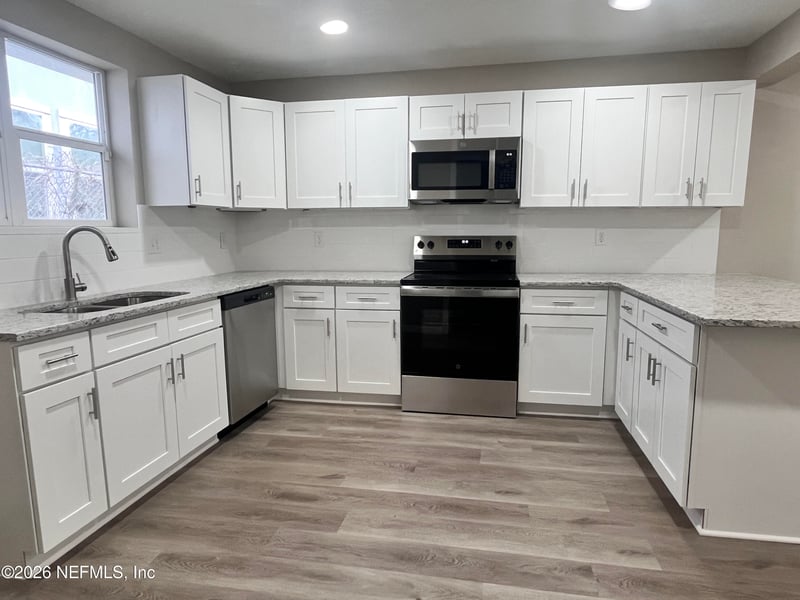 1274 Lake Shore Blvd, Jacksonville, FL 32205