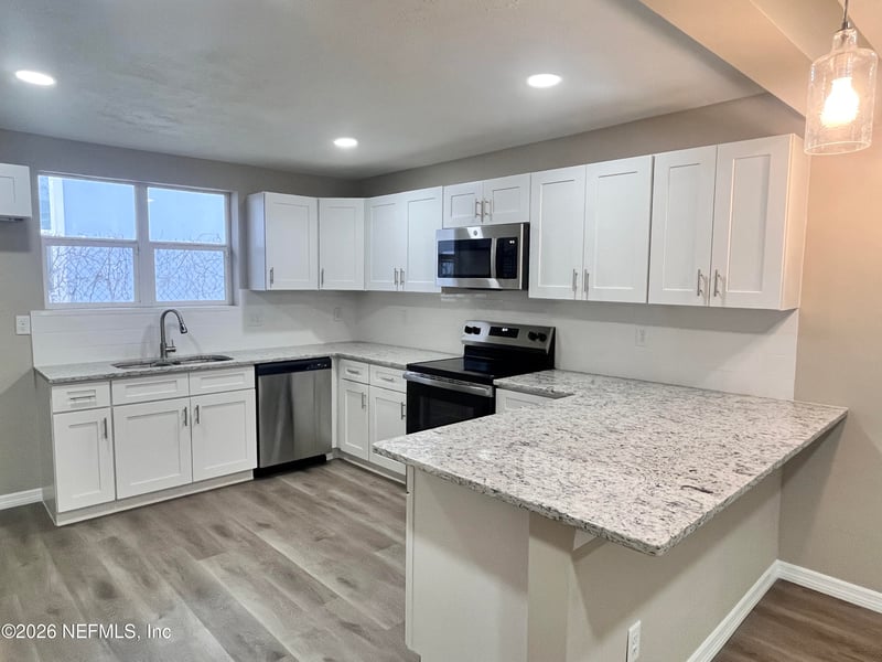 1274 Lake Shore Blvd, Jacksonville, FL 32205