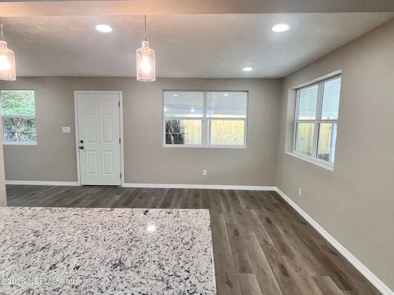 1274 Lake Shore Blvd, Jacksonville, FL 32205