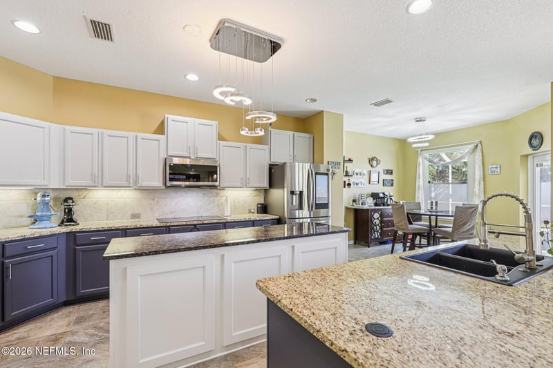 8 Laramie Dr, Palm Coast, FL 32137