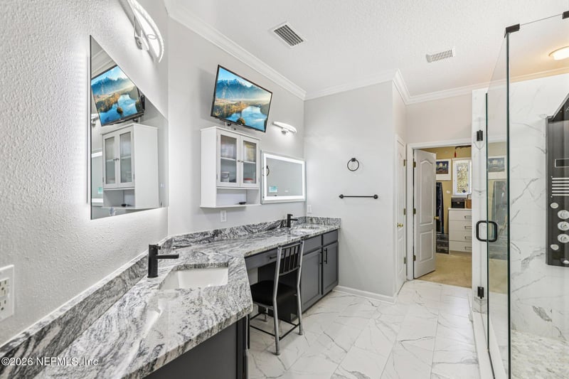 8 Laramie Dr, Palm Coast, FL 32137