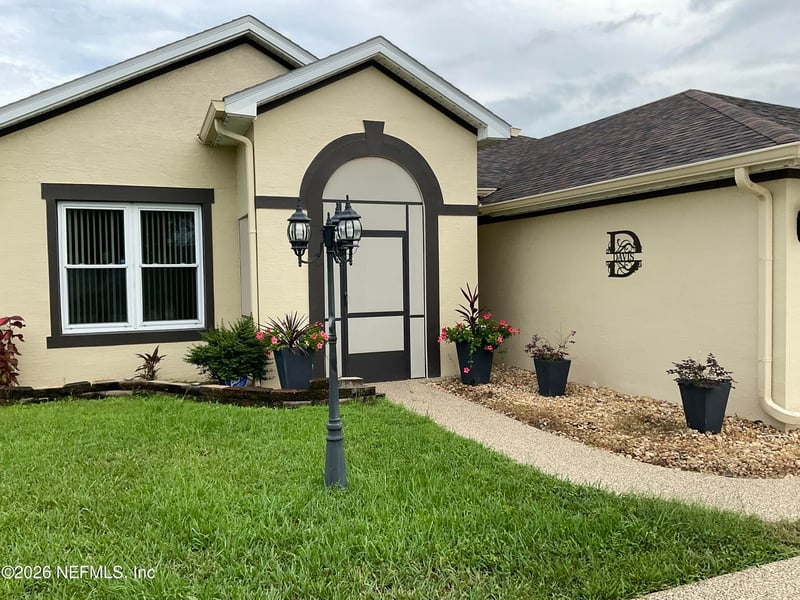 8 Laramie Dr, Palm Coast, FL 32137