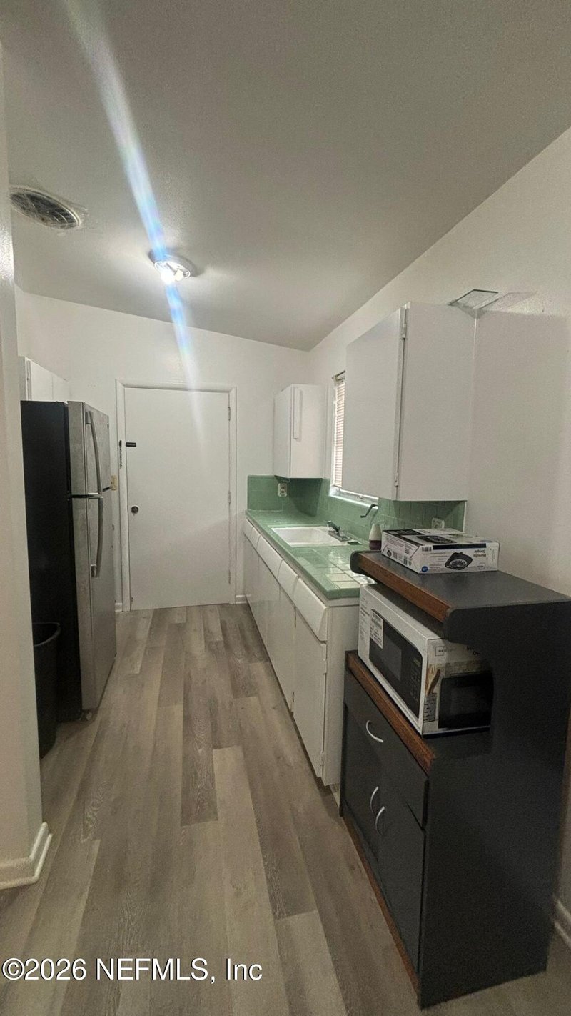 7905 Renoir Dr, Jacksonville, FL 32221