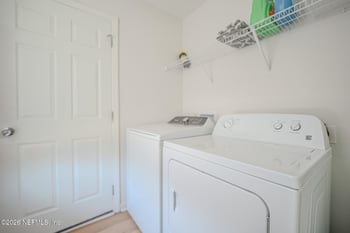 546 Monty Ln, Jacksonville, FL 32225