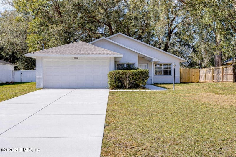 40021 Parkinsonia St, Lady Lake, FL 32159