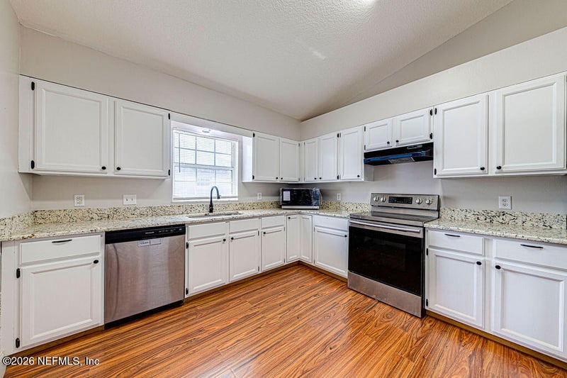 40021 Parkinsonia St, Lady Lake, FL 32159