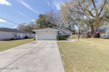 40021 Parkinsonia St, Lady Lake, FL 32159