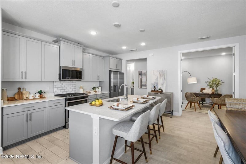 130 Juniper Hills Dr, St Johns, FL 32259