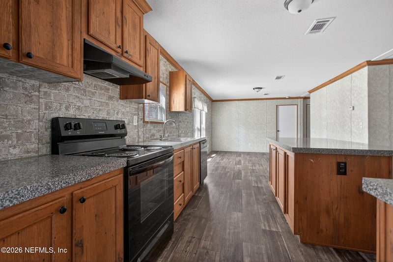 69 Azalea Ave, Middleburg, FL 32068