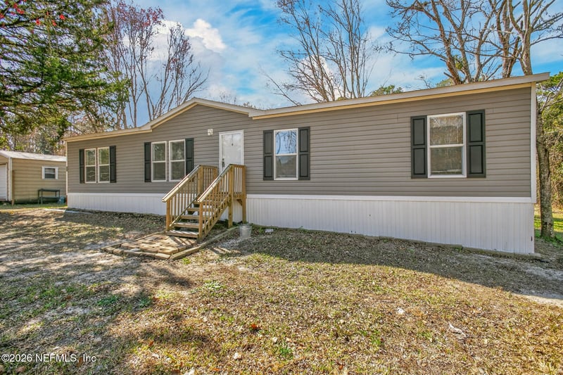 69 Azalea Ave, Middleburg, FL 32068