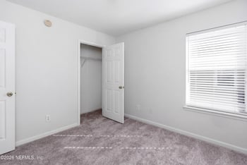 7482 Red Crane Ln, Jacksonville, FL 32256