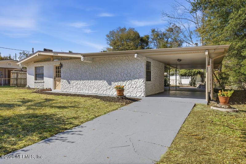 1044 Hillock Dr, Jacksonville, FL 32221