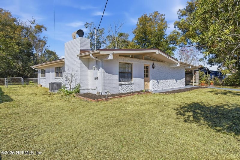 1044 Hillock Dr, Jacksonville, FL 32221