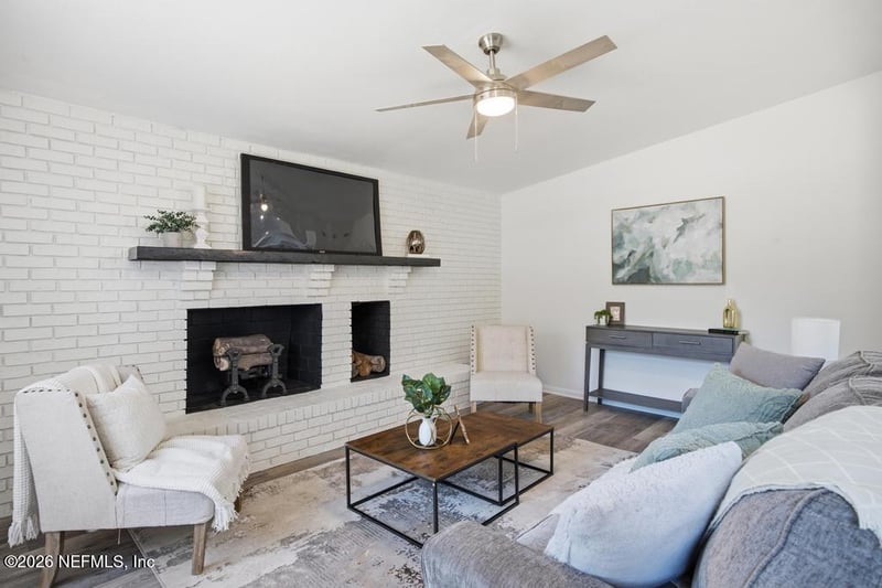 1044 Hillock Dr, Jacksonville, FL 32221