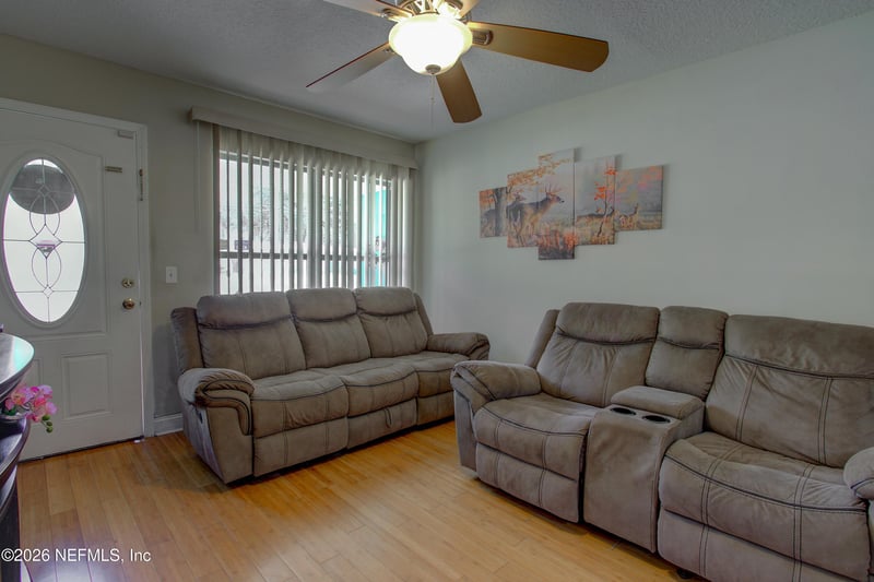 6232 Spring Forest Cir, Jacksonville, FL 32216