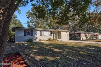 4639 Martingale Rd, Jacksonville, FL 32210