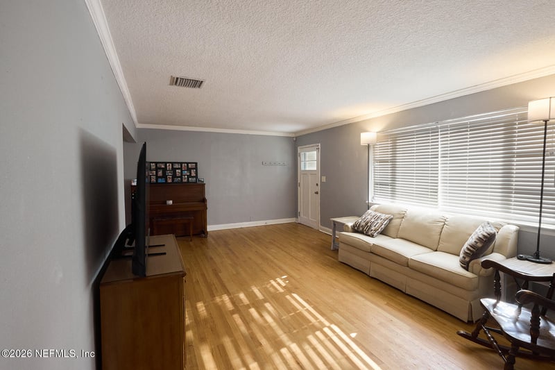 4639 Martingale Rd, Jacksonville, FL 32210