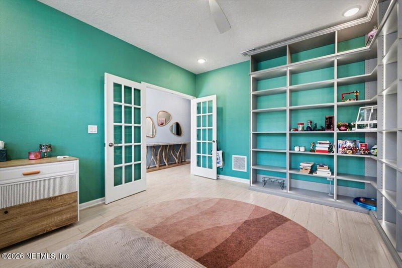 398 Wambaw Dr, St Johns, FL 32259