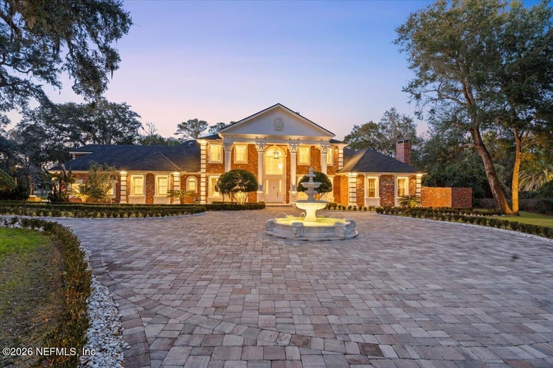1370 Moss Creek Dr, Jacksonville, FL 32225