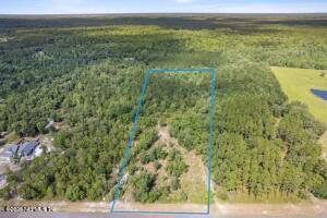 14014 Dunroven Dr, Bryceville, FL 32009