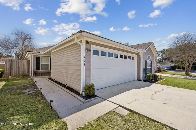 267 Carriann Cove Ct, Jacksonville, FL 32225