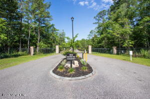 14014 Dunroven Dr, Bryceville, FL 32009