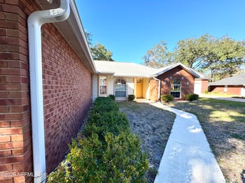 421 Chicopee Ct, Jacksonville, FL 32259