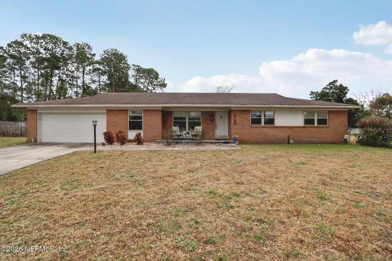 9190 Tottenham Ct, Jacksonville, FL 32257