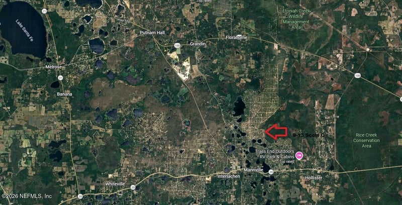 9-13 Scott Cir, Interlachen, FL 32148