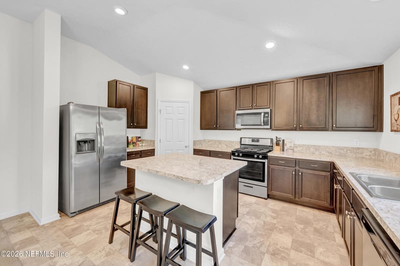 7657 Sunnydale Ln, Jacksonville, FL 32256