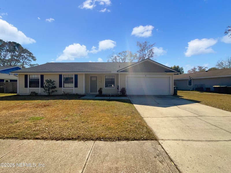 10945 Steeding Horse Dr, Jacksonville, FL 32257