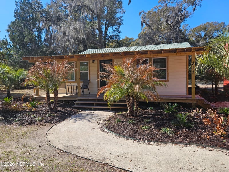 317 Fern St, San Mateo, FL 32187