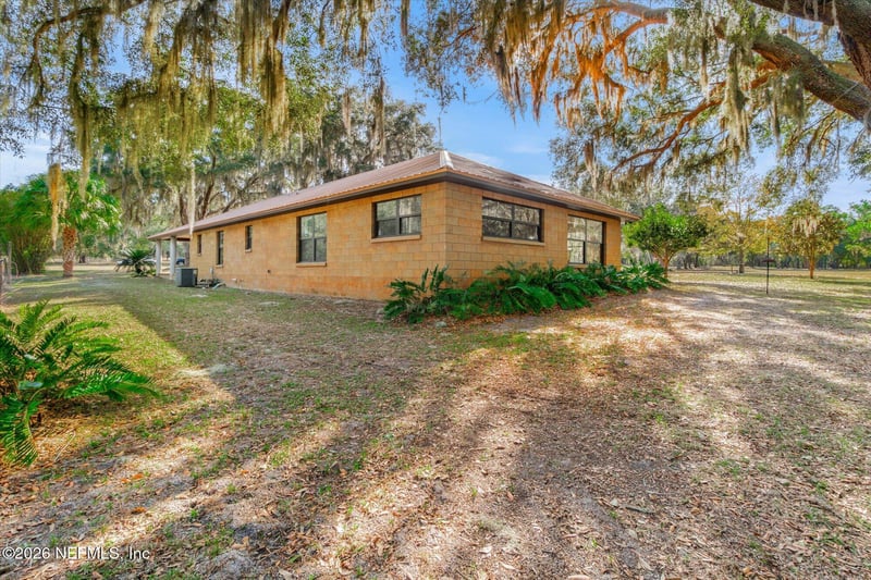 118 Hooks Lake Rd, Melrose, FL 32666