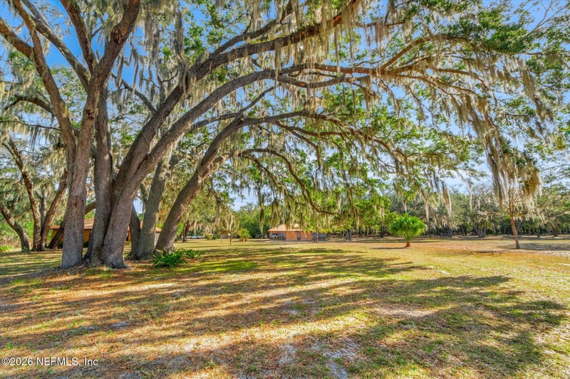 118 Hooks Lake Rd, Melrose, FL 32666